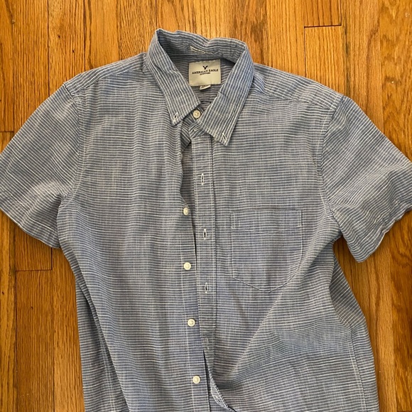 American Eagle Mens Short Sleeve Button 